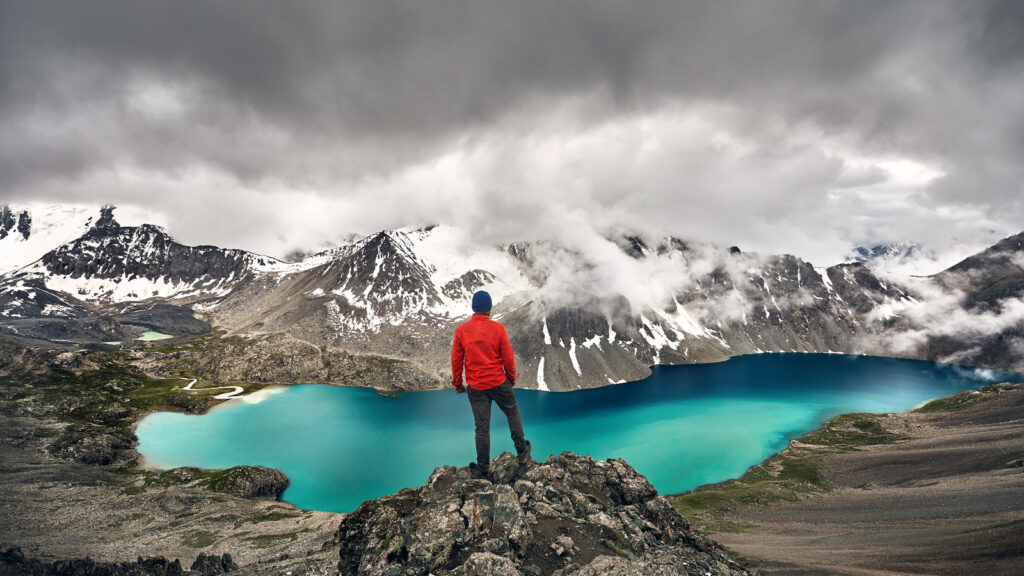 lakes in kyrgyzstan