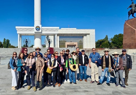 tourist group from Chile in ala too square, Bishkek by doctour kyrgyz travel agency