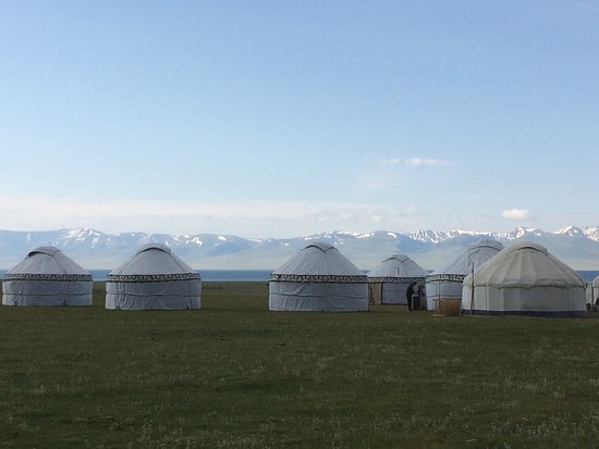 yurt-camp-of-kyrgyz-riders-KOCHKOR-NARYN