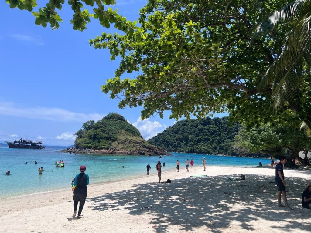 thailand joh chang island beach with white sand
