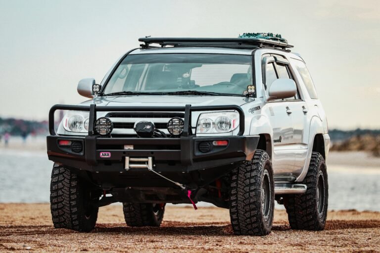 jeep off-road mountain car